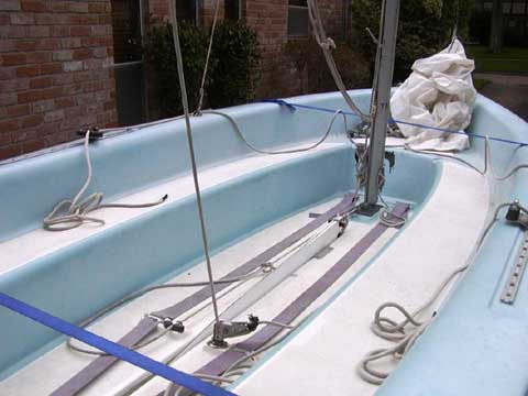 Capri Omega 14