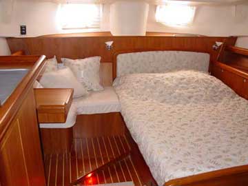 2002 Hunter 456 sailboat