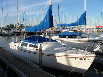 1985 Catalina 22 sailboat